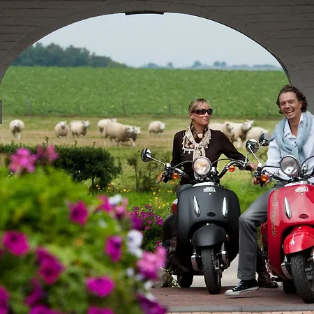 Отель Gerardushoeve Хейенрат